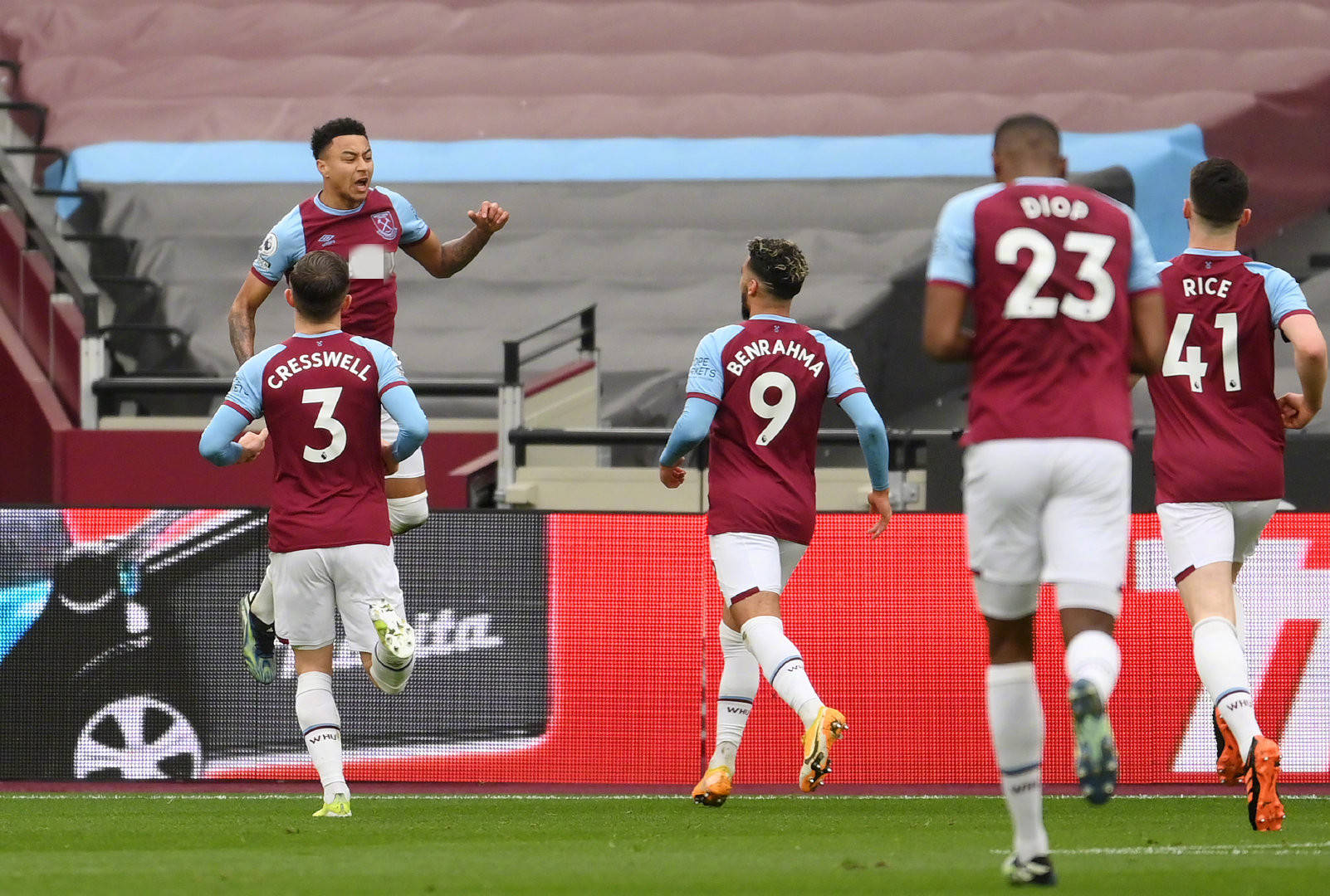 密集防守时 密集防守时